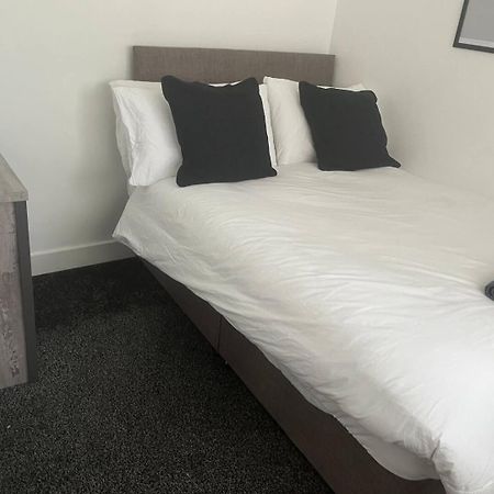 Comfortable And Convenient 3 Bedroom House With Parking Handsworth Esterno foto
