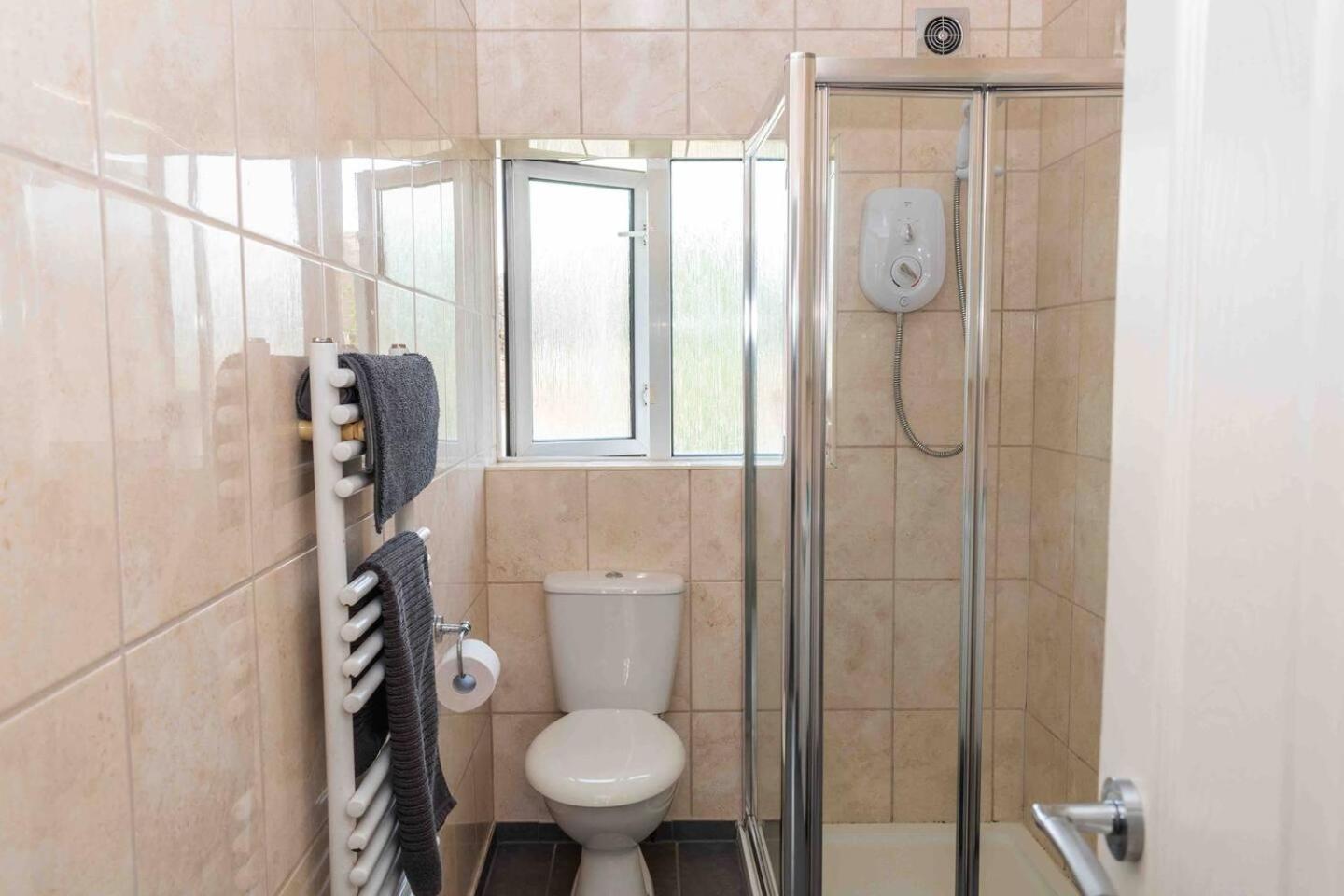 Comfortable And Convenient 3 Bedroom House With Parking Handsworth Esterno foto